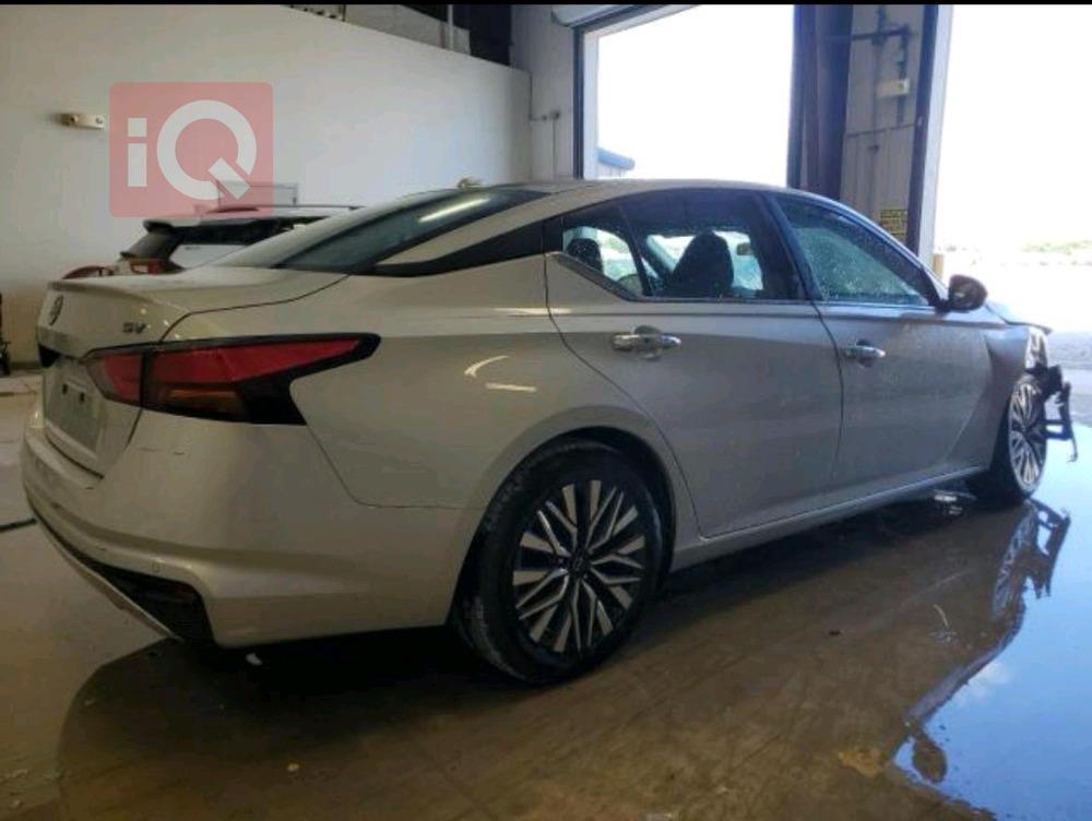 نیسان ئەلتیما